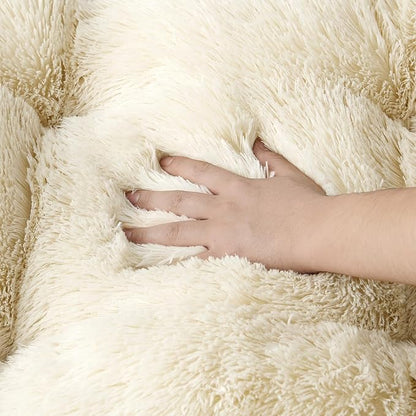 EHEYCIGA Fluffy Dog Crate Bed for Small Dogs, Plush Faux Fur Crate Pad, Calming Anti Anxiety Small Dog Bed, Washable Soft Warm Mat with Non-Slip Bottom, Ivory Beige