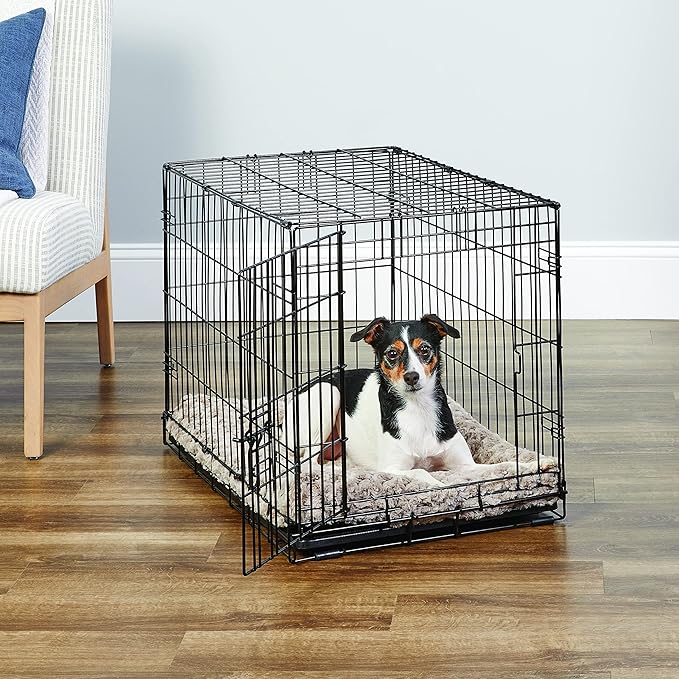 Midwest Homes for Pets 30-Inch New World Crate for Medium Breeds, 21-40 lbs, Single Door Folding Dog Crate, Leak-Proof Tray & Secure Latch, Portable, Durable & Easy to Assemble